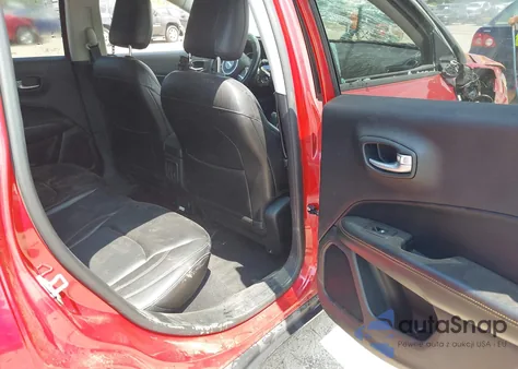 2018 Jeep Compass Limited 4X4 из США, поврежденный, VIN 3C4NJDCB4JT163536